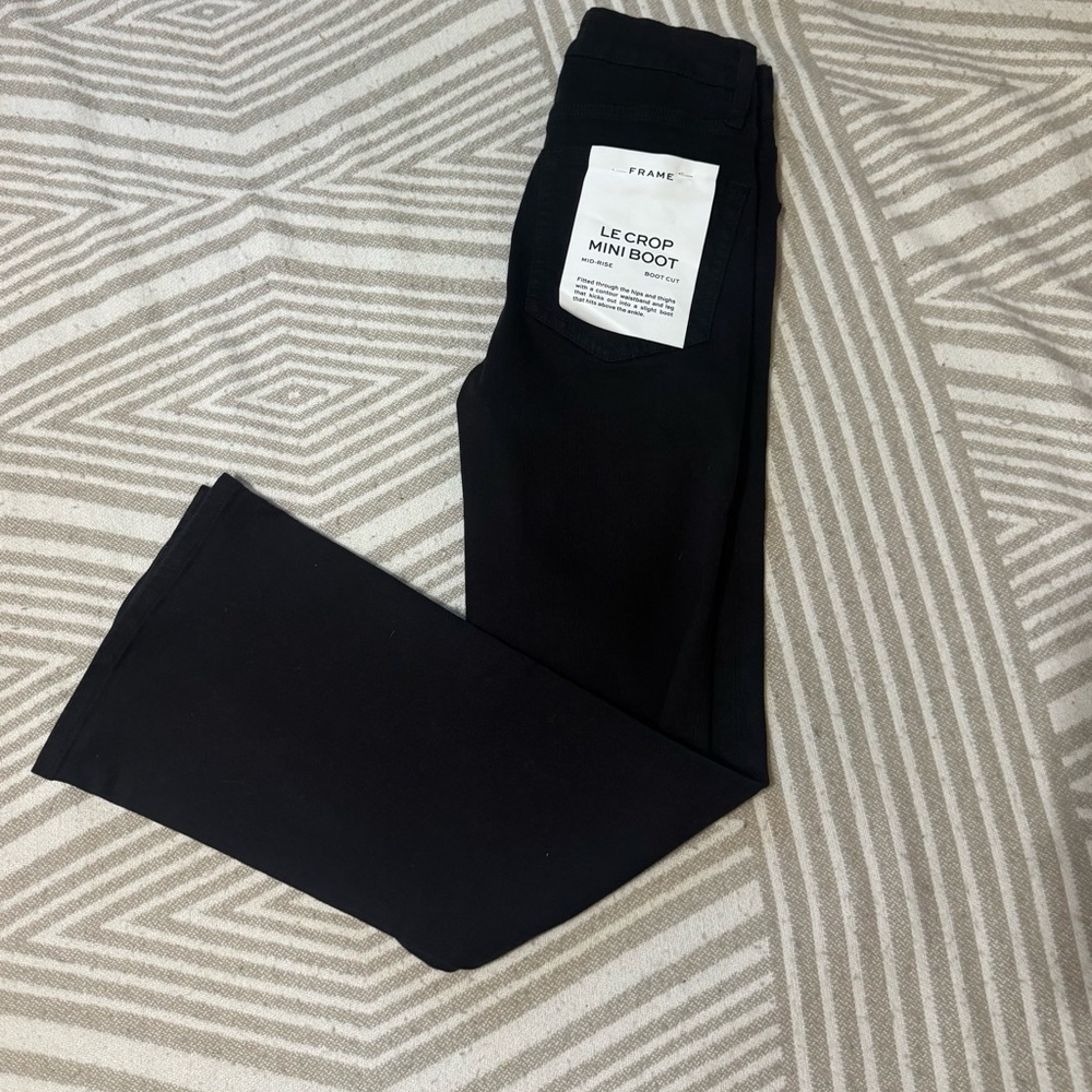 Frame Denim Black Le Crop Mini Boot Jeans mid rise.